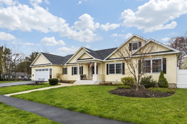 12 Roundy Road Lynnfield, MA 01940 - Photo 22 of 27 Gallery Image 22