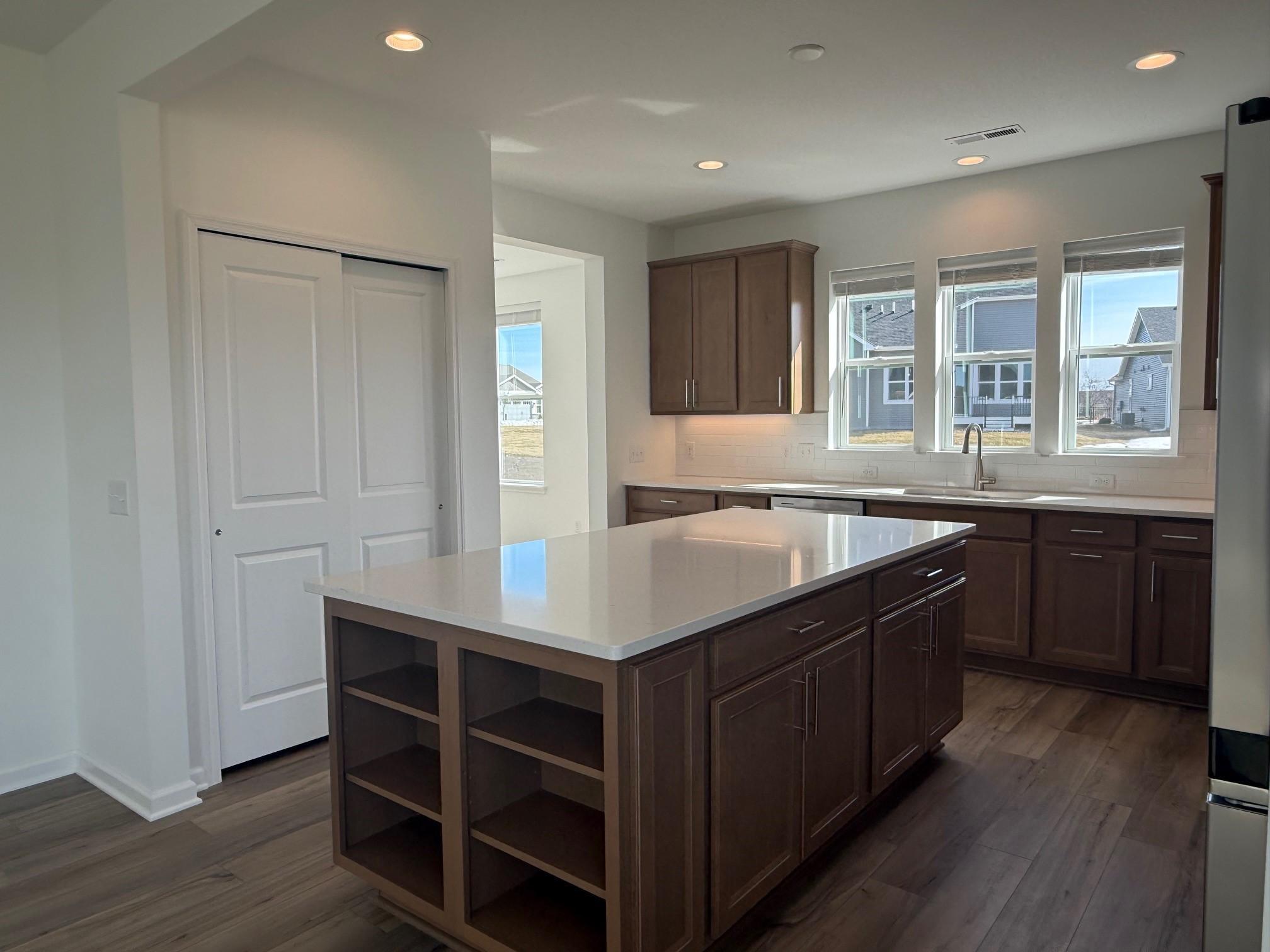 19251 101st Place Corcoran, MN 55374 - Photo 5 of 44