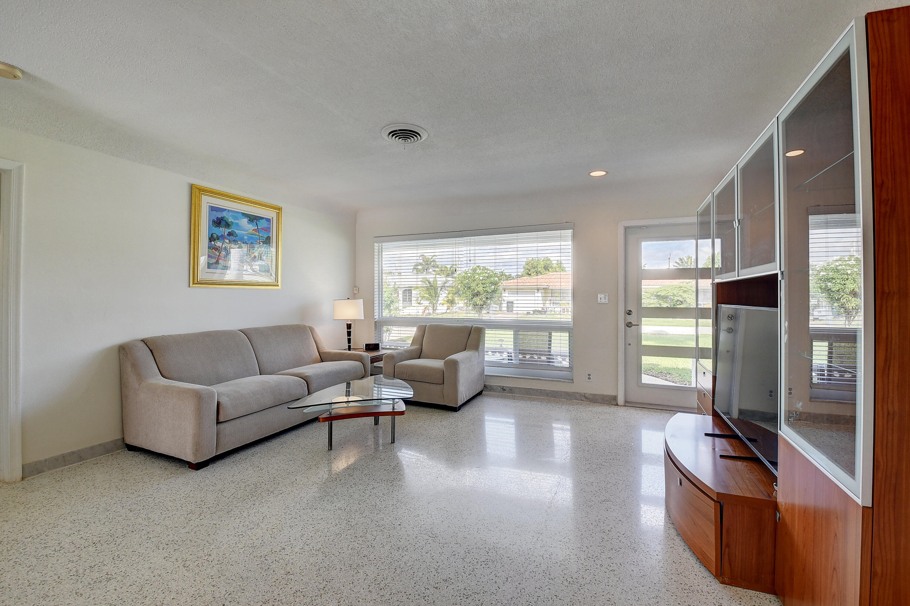 232 Northeast 31st Street Boca Raton, FL 33431 - Photo 7 of 53 05_dsc_0257_58_59_60_61