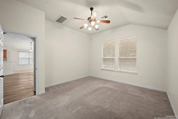 $1,900 | 132 Niemietz Cove, Cibolo, TX 78108