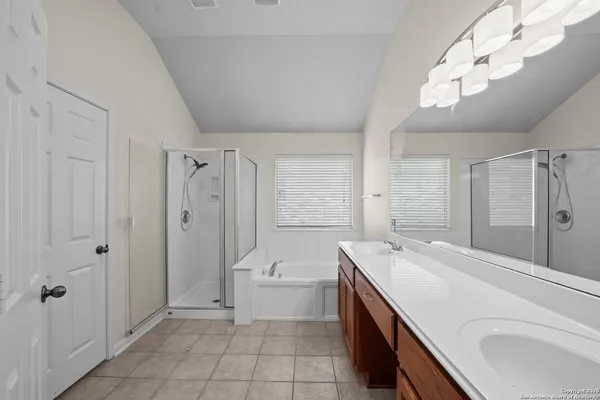 $1,900 | 132 Niemietz Cove, Cibolo, TX 78108