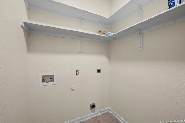 $1,900 | 132 Niemietz Cove, Cibolo, TX 78108