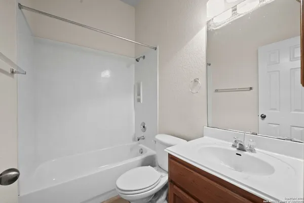 $1,900 | 132 Niemietz Cove, Cibolo, TX 78108