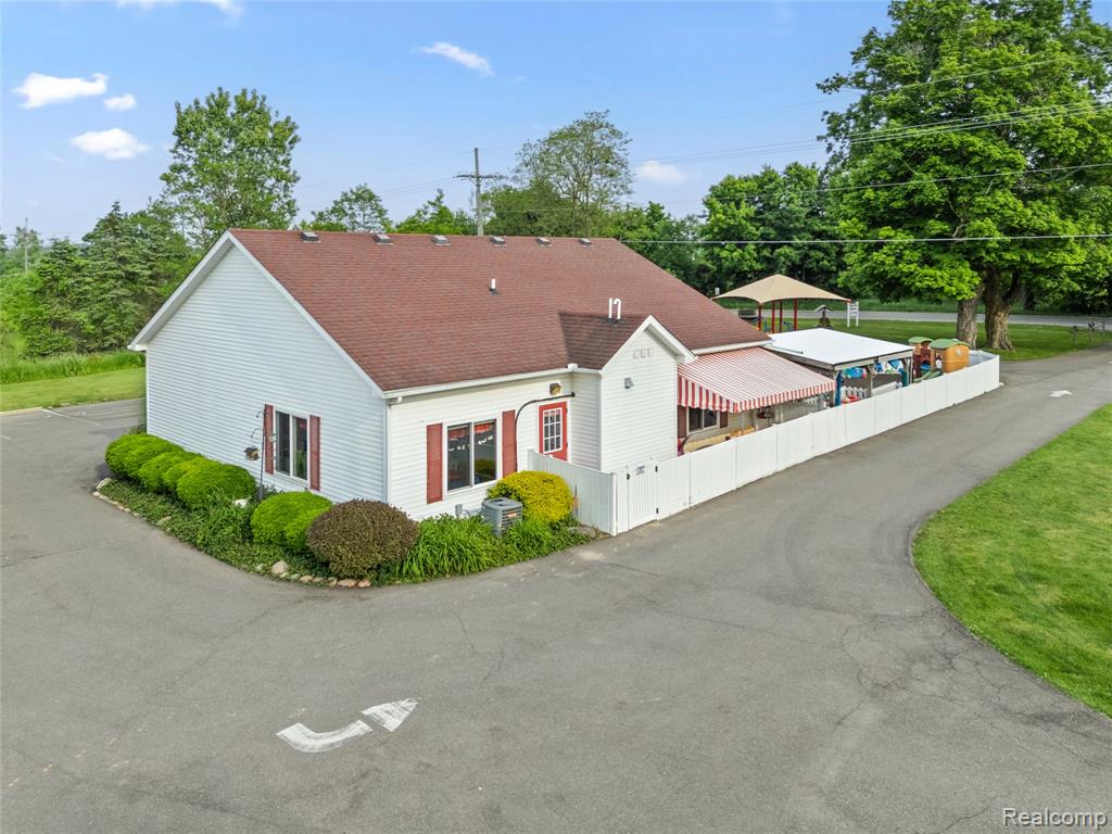 7739 Clyde Road Fenton, MI 48430 - Photo 77 of 94 Gallery Image 77