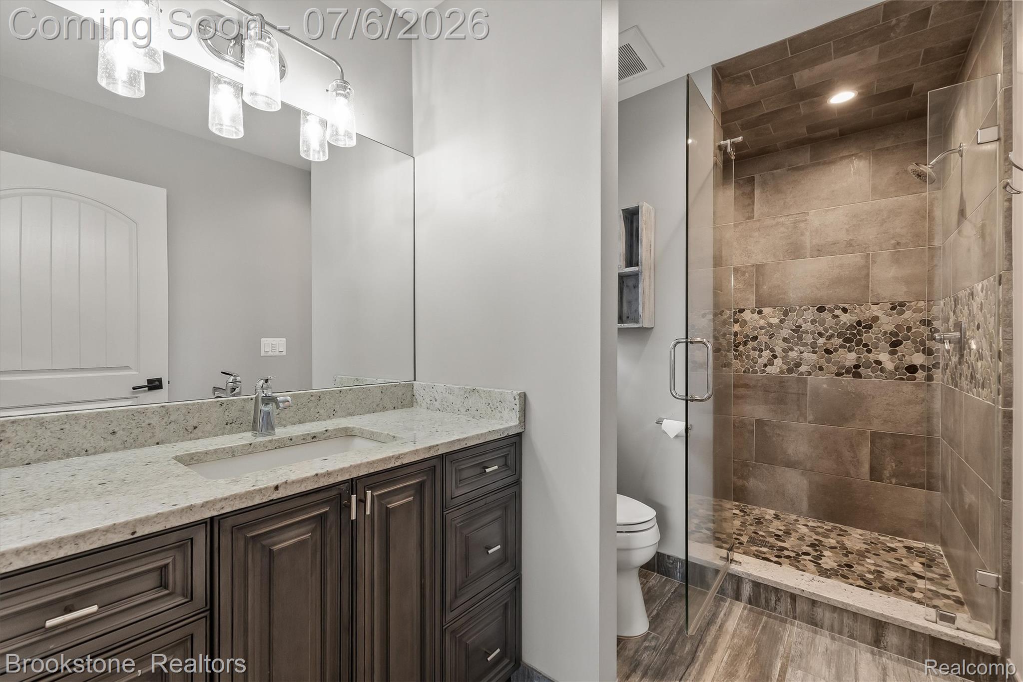 5458 Boulderwood Ridge Clarkston, MI 48348 - Photo 36 of 52 Ensuite bathroom