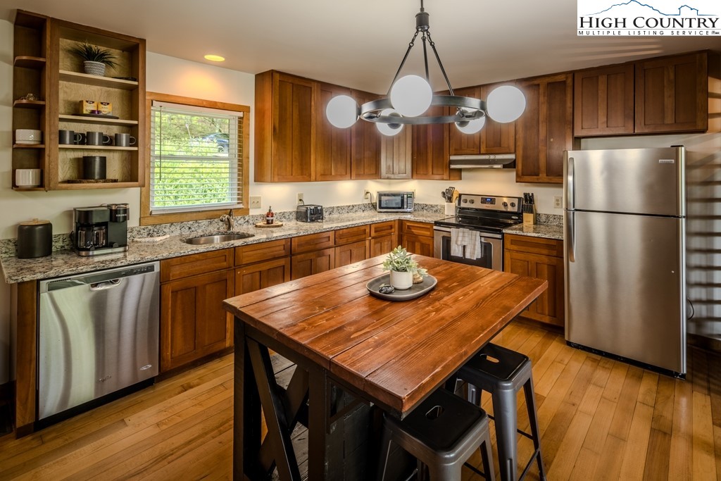 576 Harmony Lane Boone, NC 28607 - Photo 5 of 48