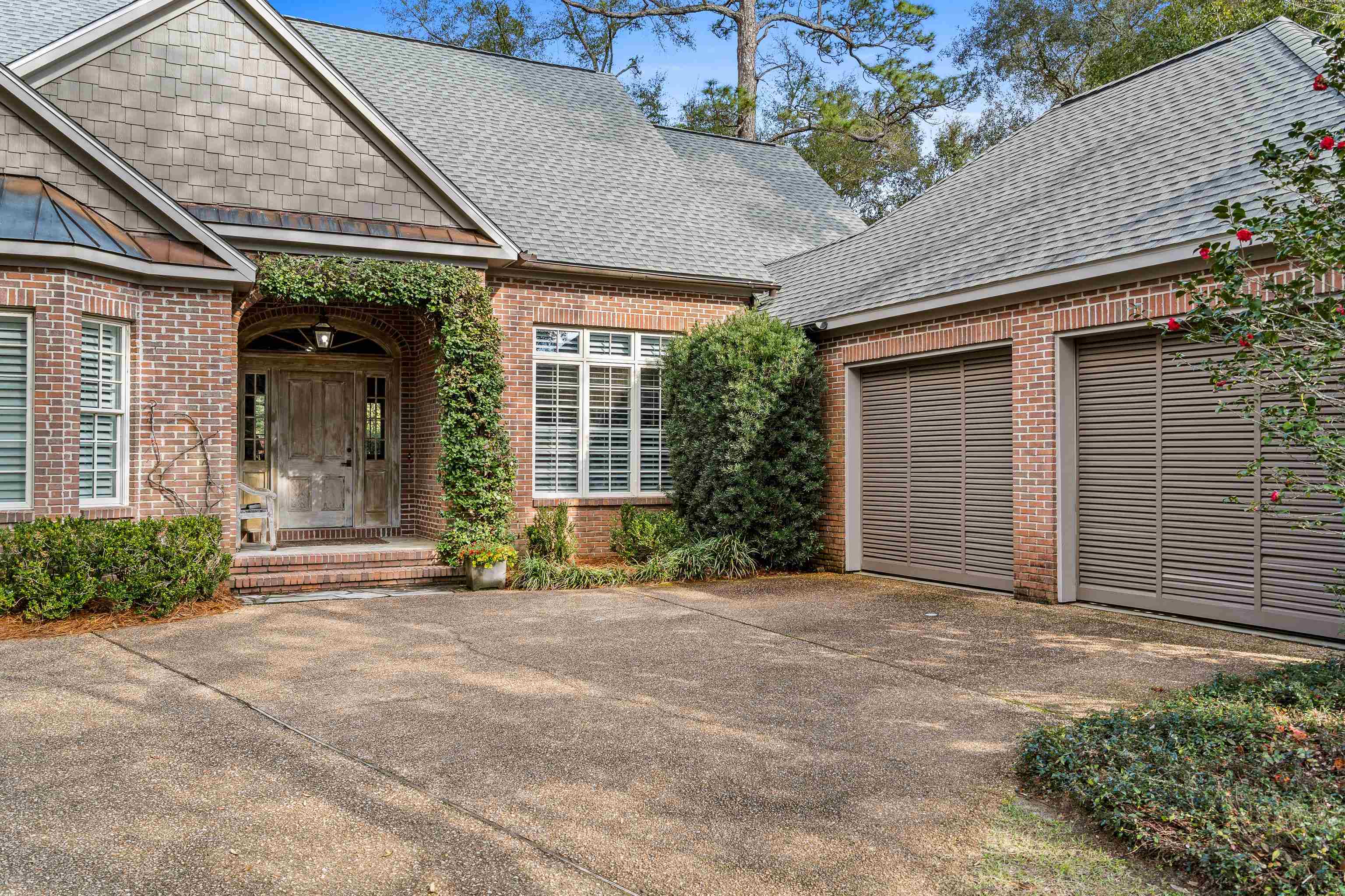18450 Point Clear Court Fairhope, AL 36532 - Photo 6 of 44 Front Of Structure