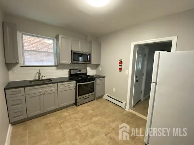 $2,800 | 310 Somerset Street, New Brunswick, NJ 08901