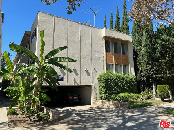 $4,250 | 439 South Oakhurst Drive, Unit 1, Beverly Hills, CA 90212