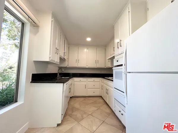 $4,250 | 439 South Oakhurst Drive, Unit 1, Beverly Hills, CA 90212