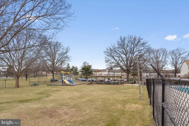 $445,000 | 1139 Autumnhaze Court, Herndon, VA 20170