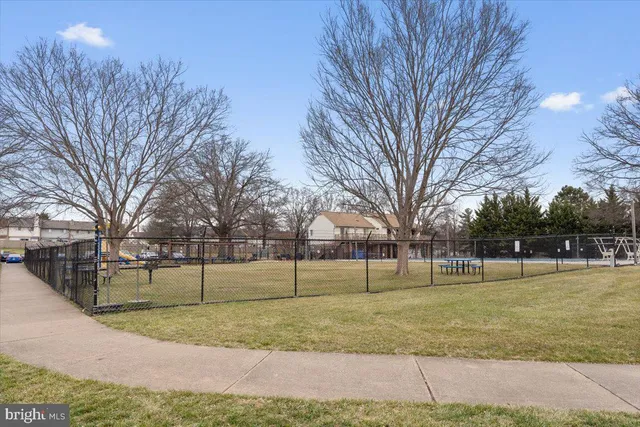 $445,000 | 1139 Autumnhaze Court, Herndon, VA 20170