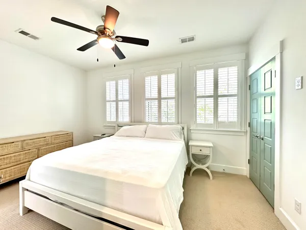 $5,700 | 962 Key Colony Court, Mount Pleasant, SC 29464
