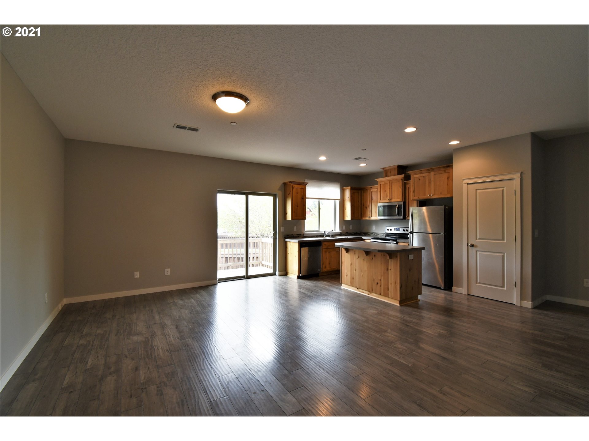 4335 North 2nd Way Ridgefield, WA 98642 - Photo 3 of 21