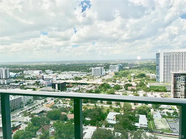 $5,000 | 501 Northeast 31st Street, Unit 3010, Miami, FL 33137