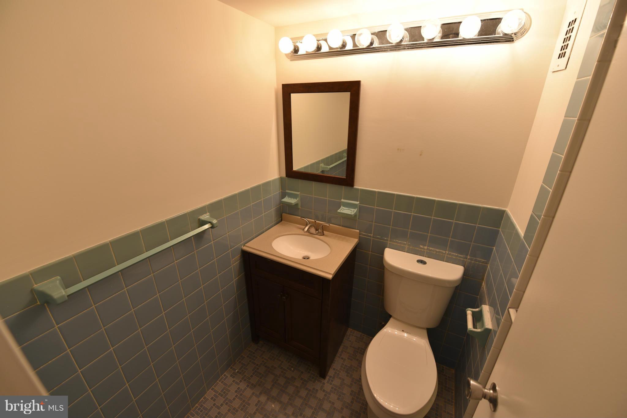 1111 University Boulevard West, Unit 317A Silver Spring, MD 20902 - Photo 14 of 24 Bath (Master)