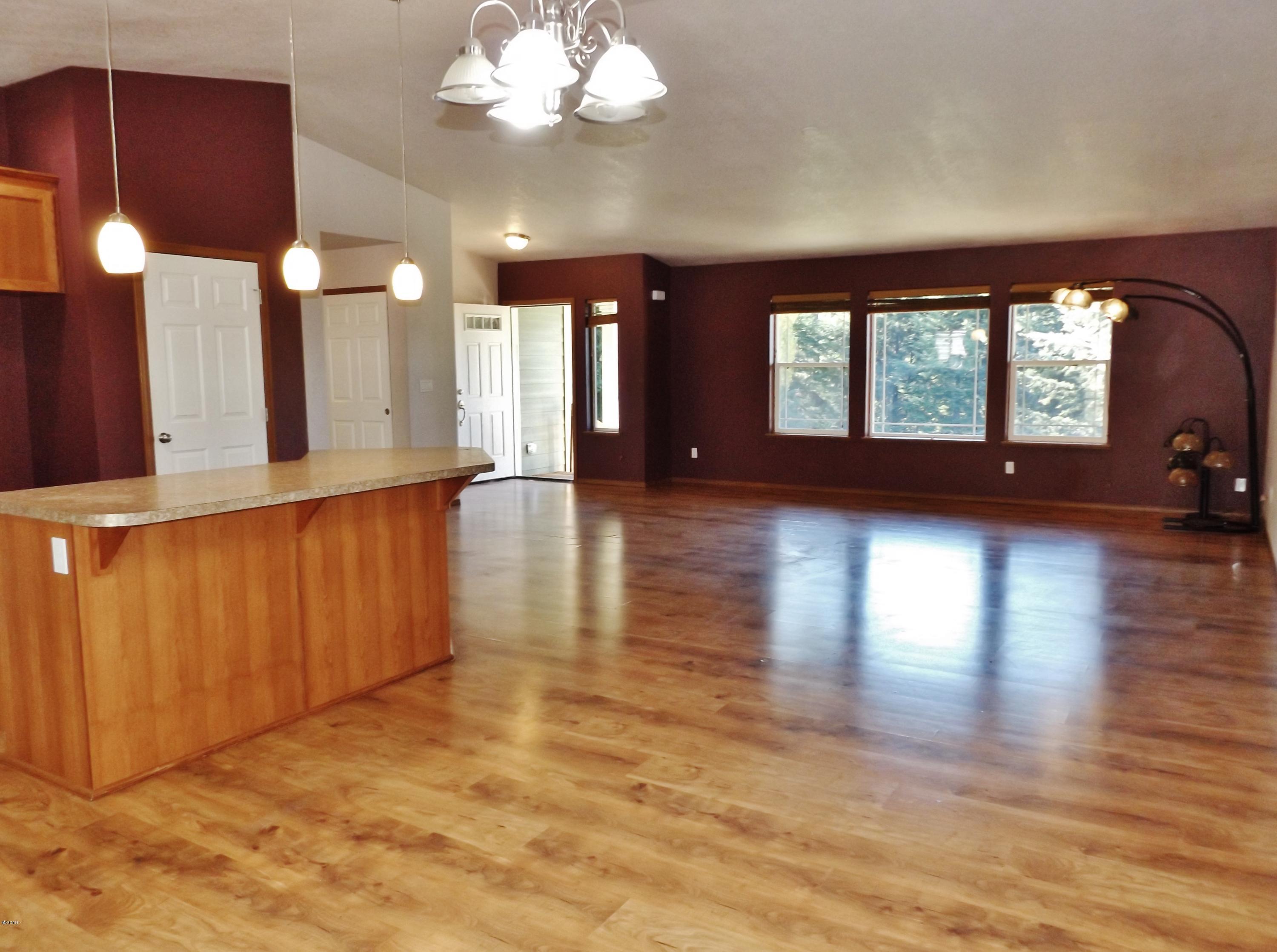 353 East Darkey Creek Road Waldport, OR 97394 - Photo 15 of 35 Great Room Towards Front Entry