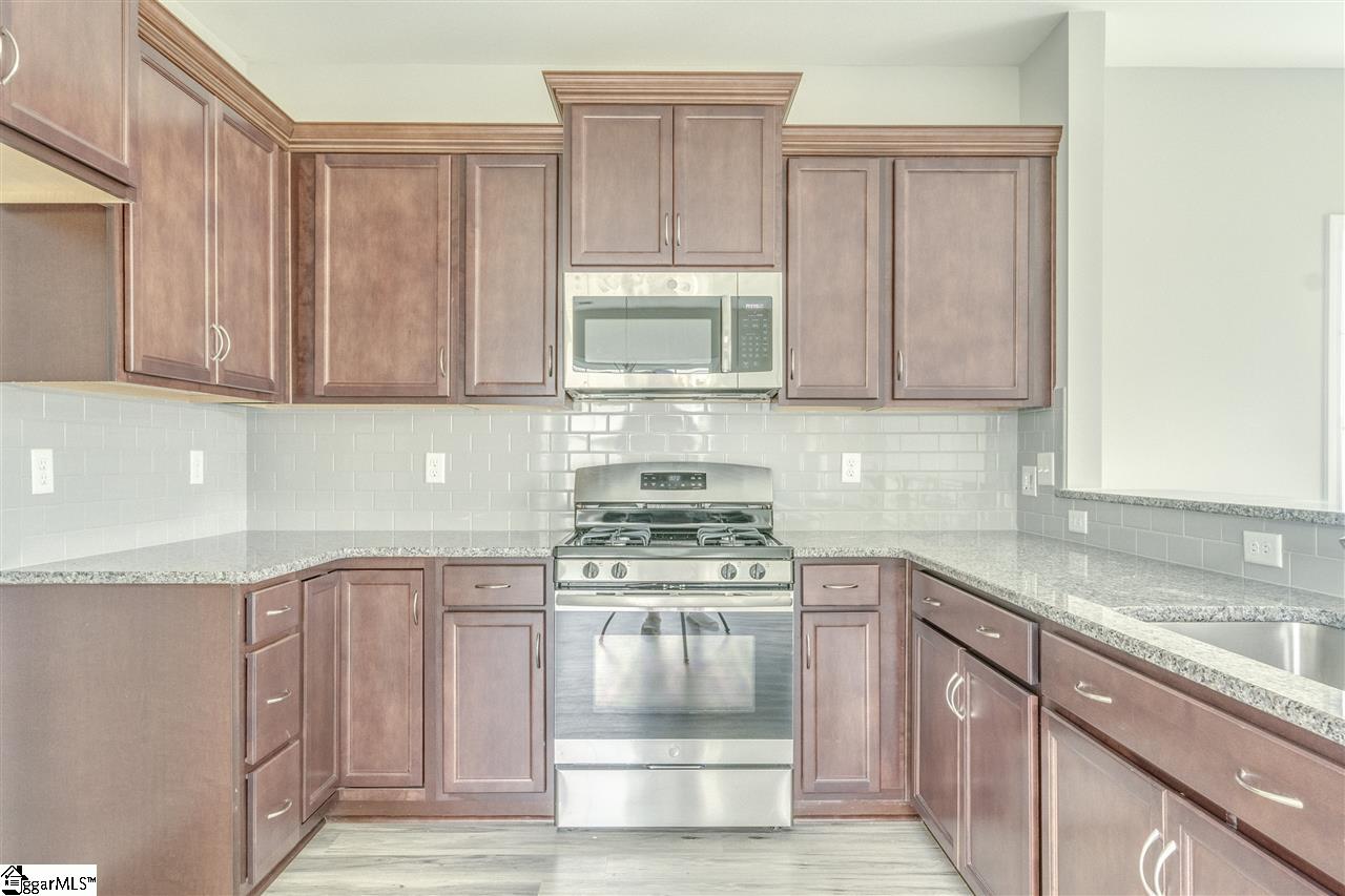 129 Eventine Way Boiling Springs, SC 29316 - Photo 4 of 19 Gallery Image 4