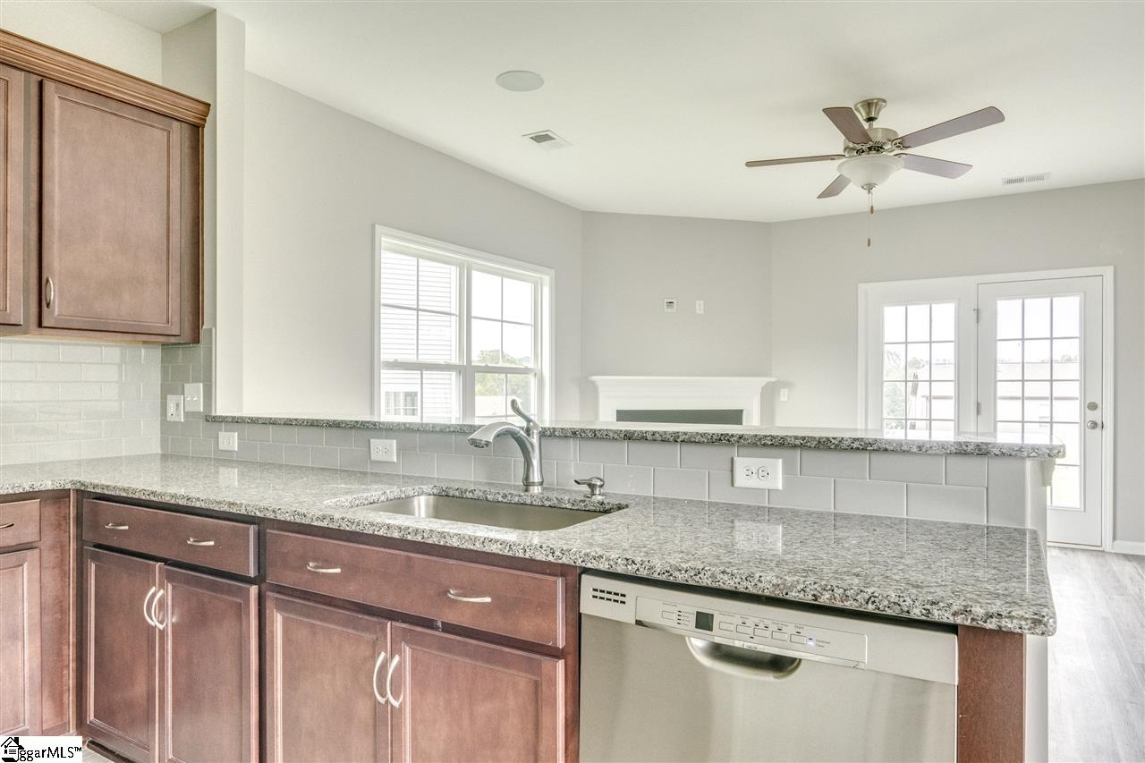 129 Eventine Way Boiling Springs, SC 29316 - Photo 5 of 19 Gallery Image 5