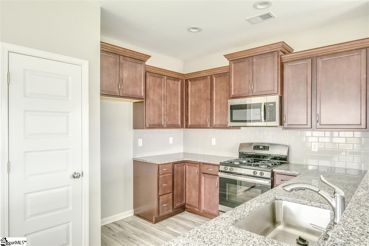 129 Eventine Way Boiling Springs, SC 29316 - Photo 6 of 19 Gallery Image 6