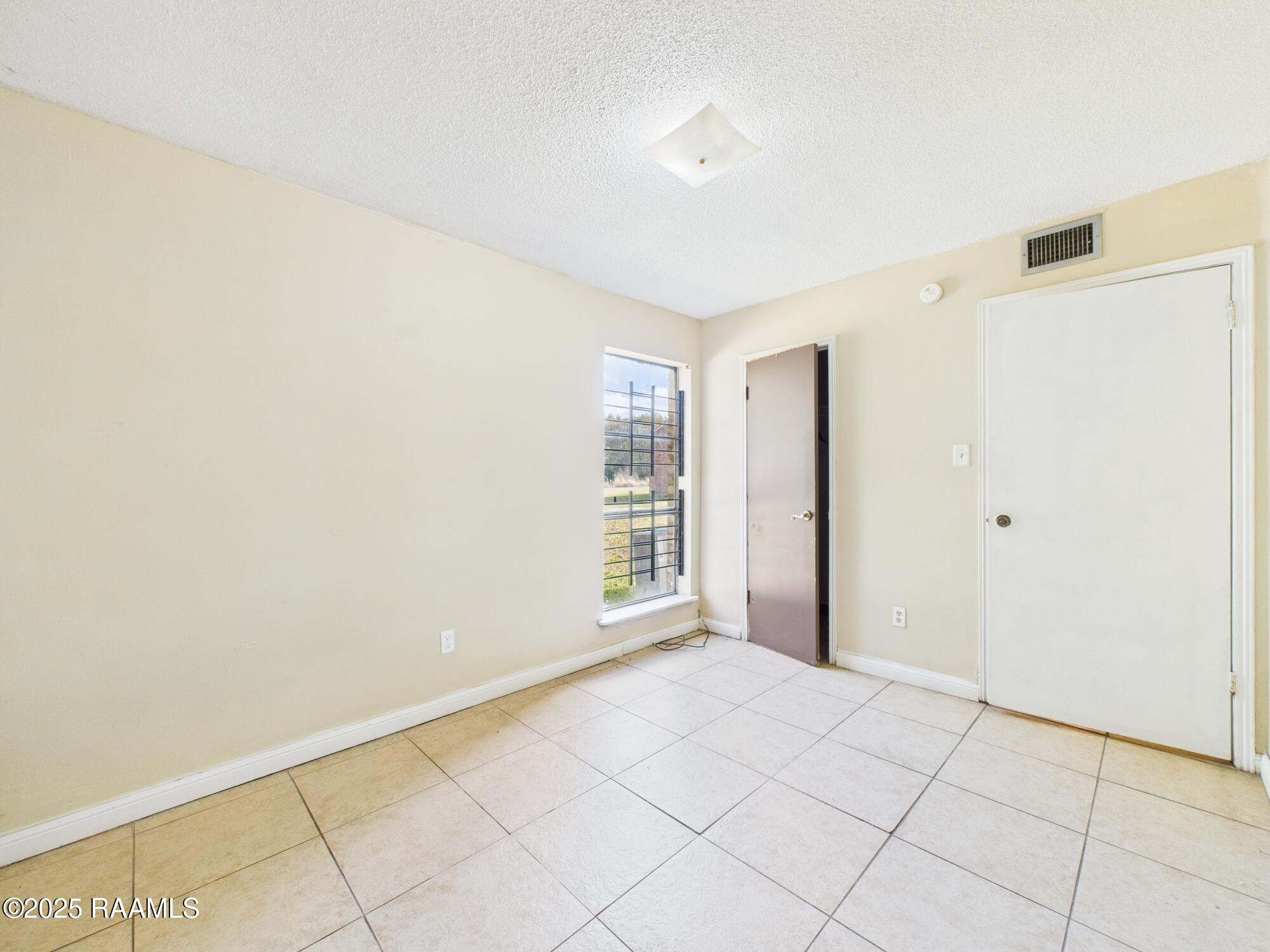 102 Marigny Circle, Unit C Duson, LA 70529 - Photo 11 of 13 CAM04246G0-PR0211-STILL010