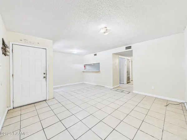 $600 | 102 Marigny Circle, Unit C, Duson, LA 70529