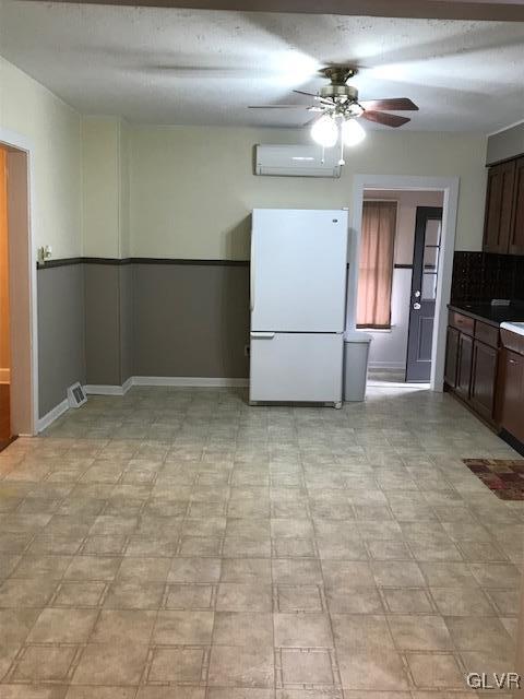 1638 Lindberg Road Bethlehem, PA 18020 - Photo 5 of 15 Gallery Image 5