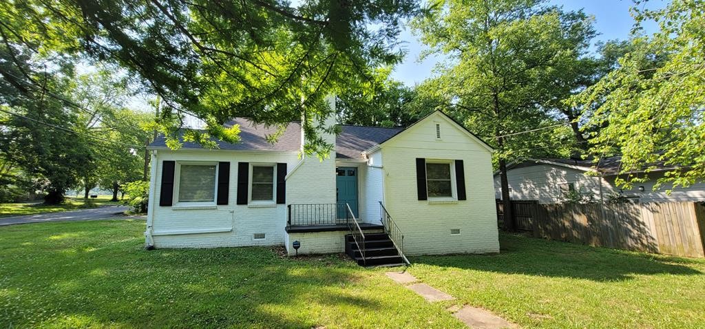 808 Kesterson Road Knoxville, TN 37918 - Photo 1 of 26 Gallery Image 1