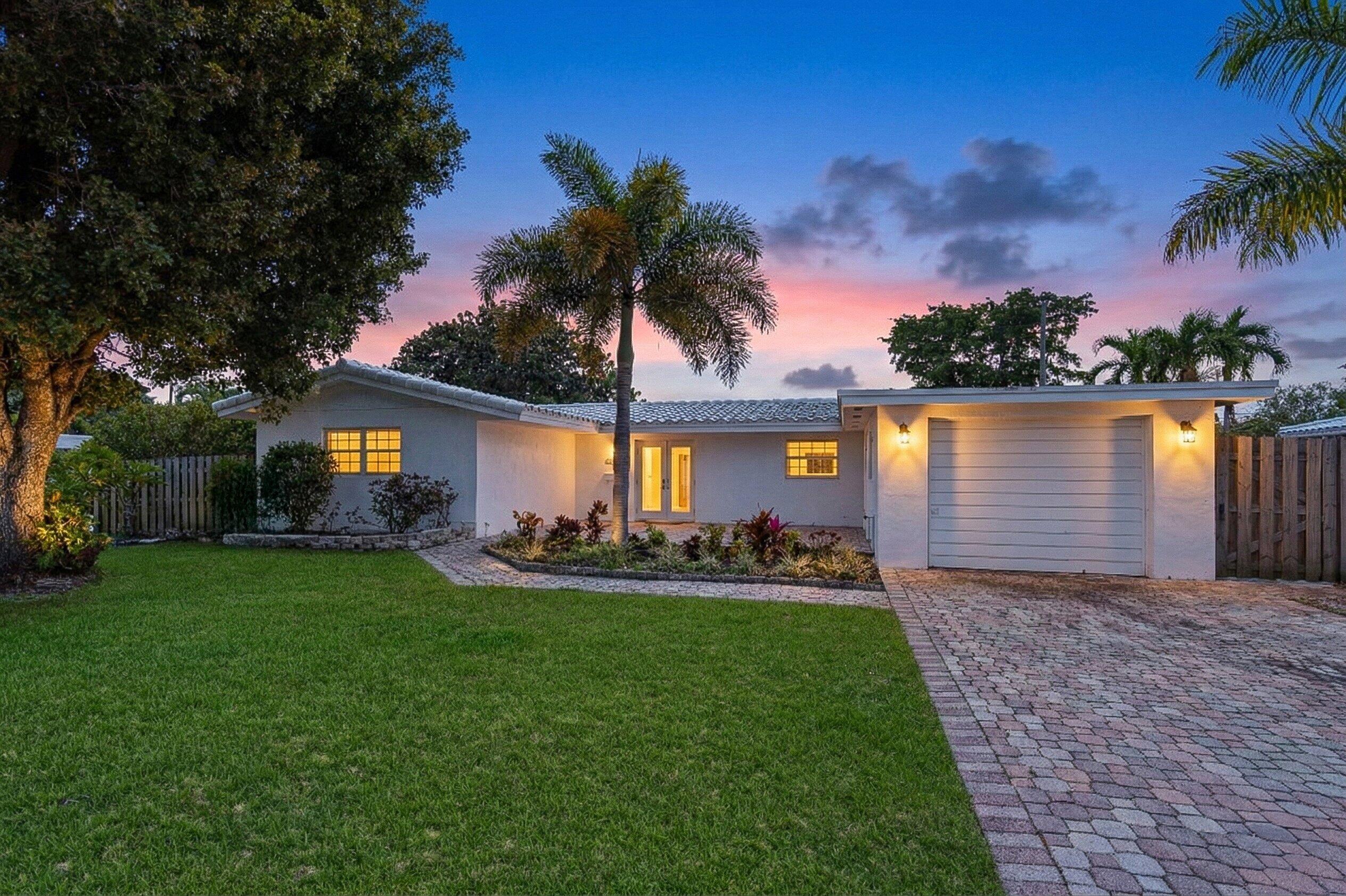 498 Northeast 30th Street Boca Raton, FL 33431 - Photo 23 of 41 Twilight