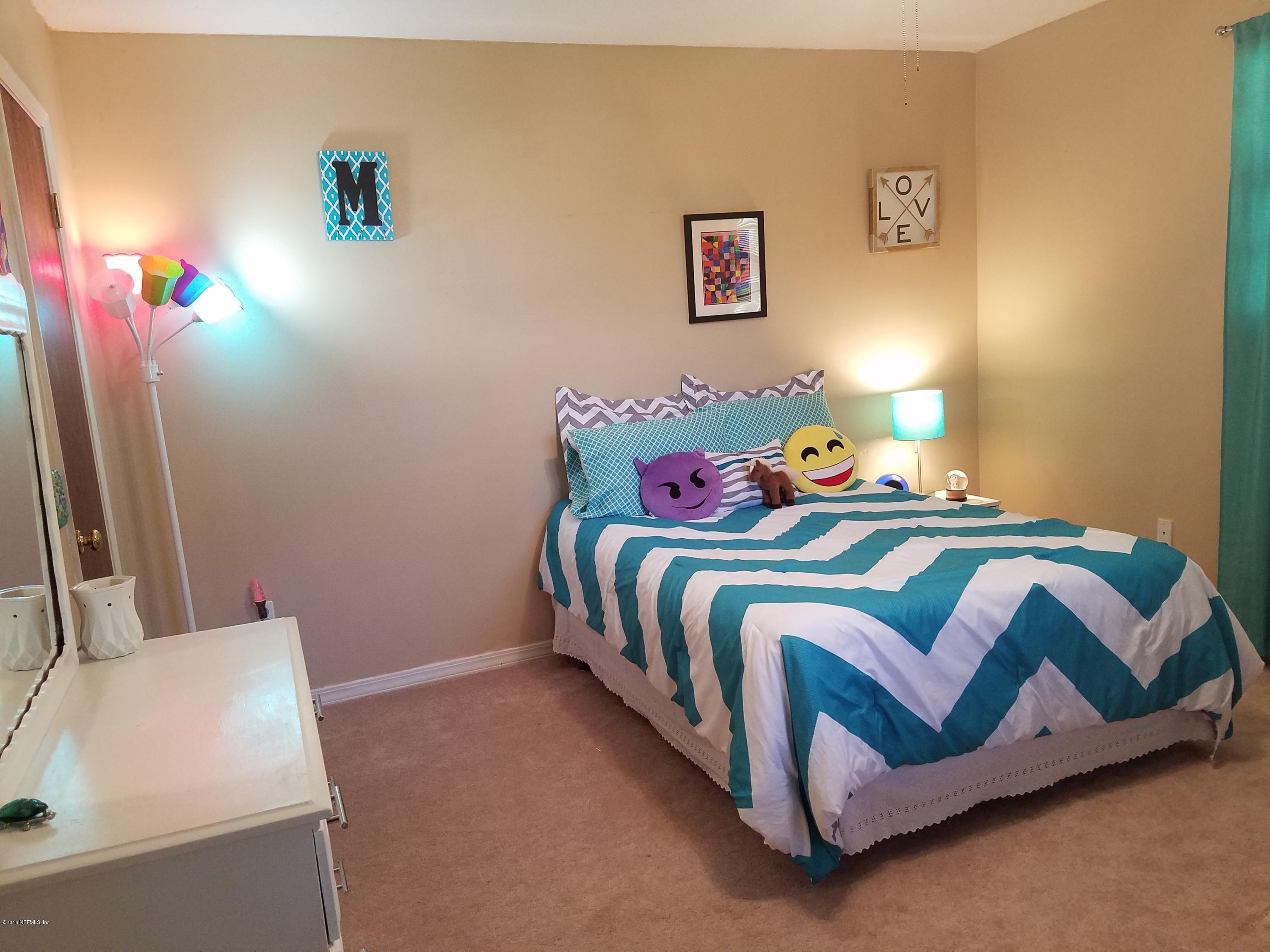 3516 Barquentine Road Jacksonville, FL 32216 - Photo 54 of 67 Walk in Closet