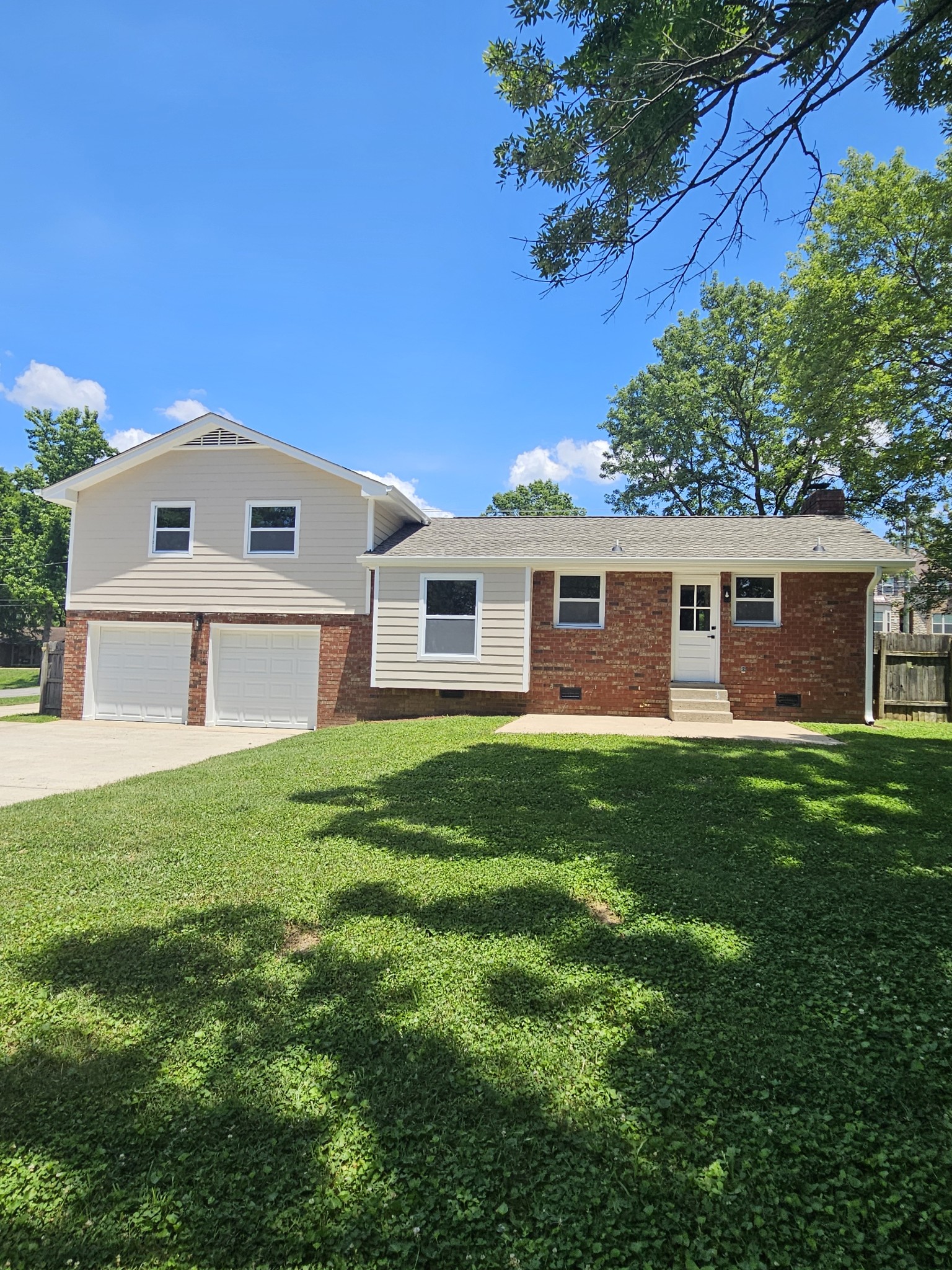 258 Indian Lake Road Hendersonville, TN 37075 - Photo 3 of 20
