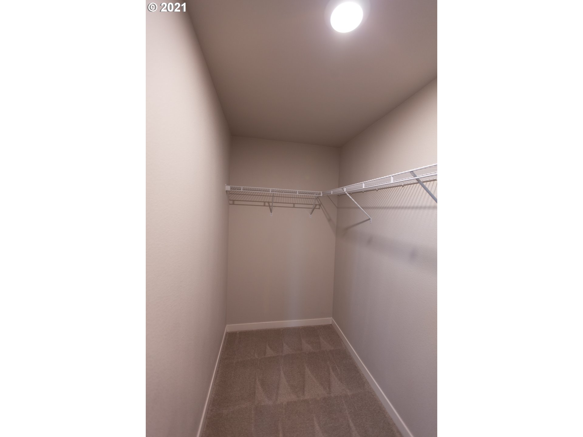 17124 Southwest Appledale Road, Unit 304 Beaverton, OR 97007 - Photo 11 of 27 Gallery Image 11