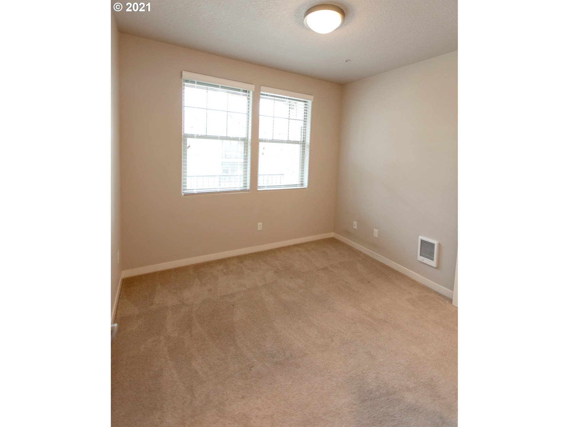 17124 Southwest Appledale Road, Unit 304 Beaverton, OR 97007 - Photo 12 of 27 Gallery Image 12