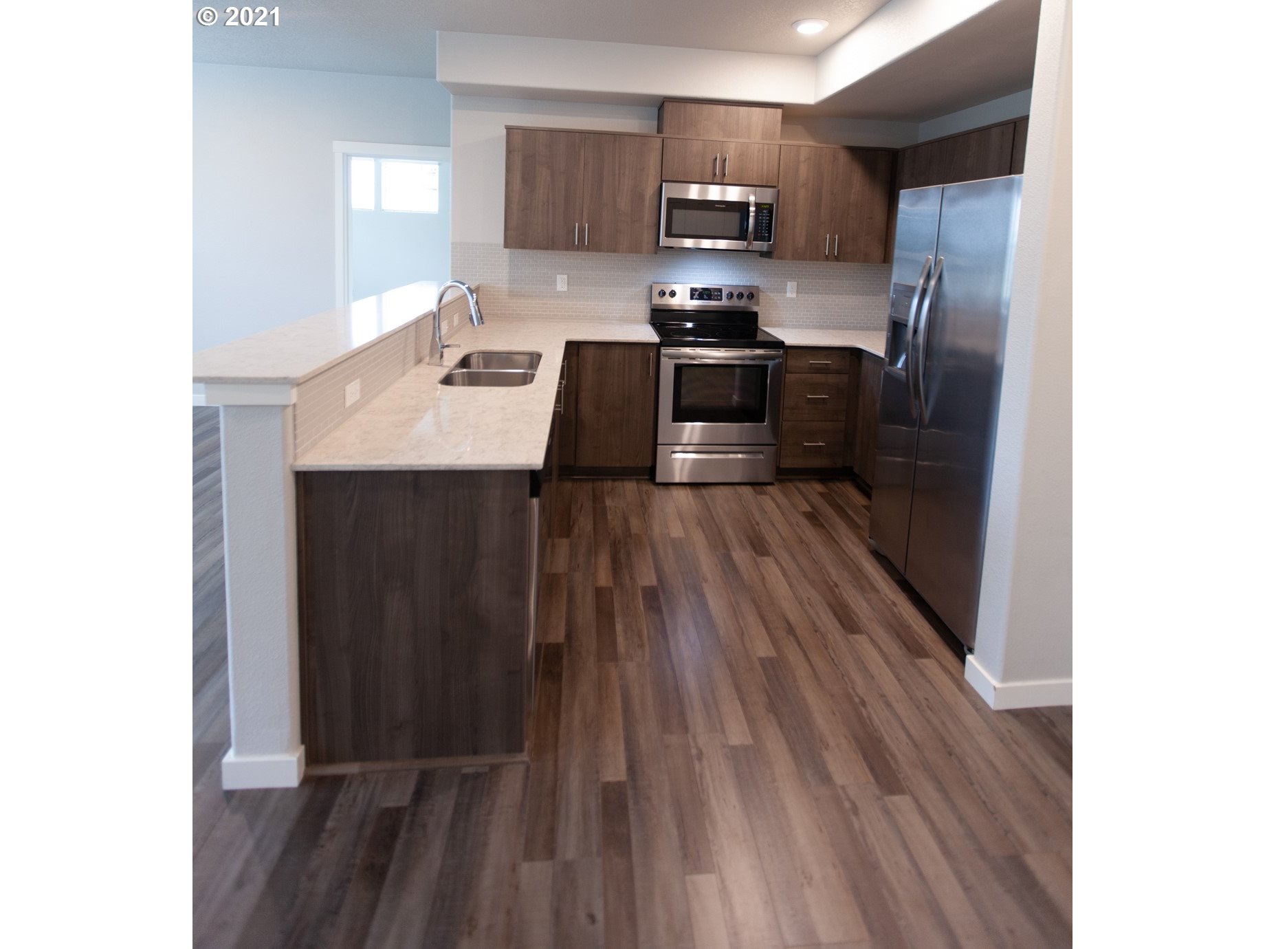 17124 Southwest Appledale Road, Unit 304 Beaverton, OR 97007 - Photo 4 of 27 Gallery Image 4