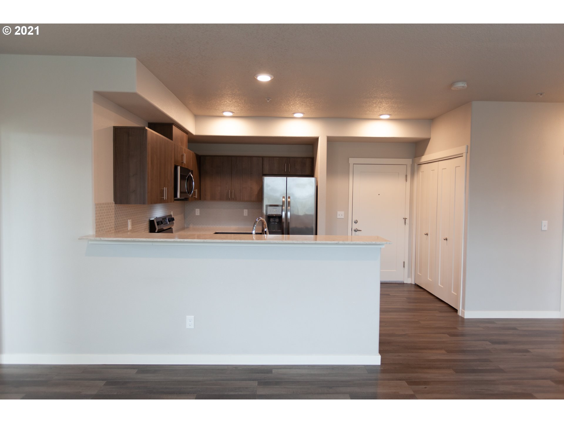 17124 Southwest Appledale Road, Unit 304 Beaverton, OR 97007 - Photo 6 of 27 Gallery Image 6