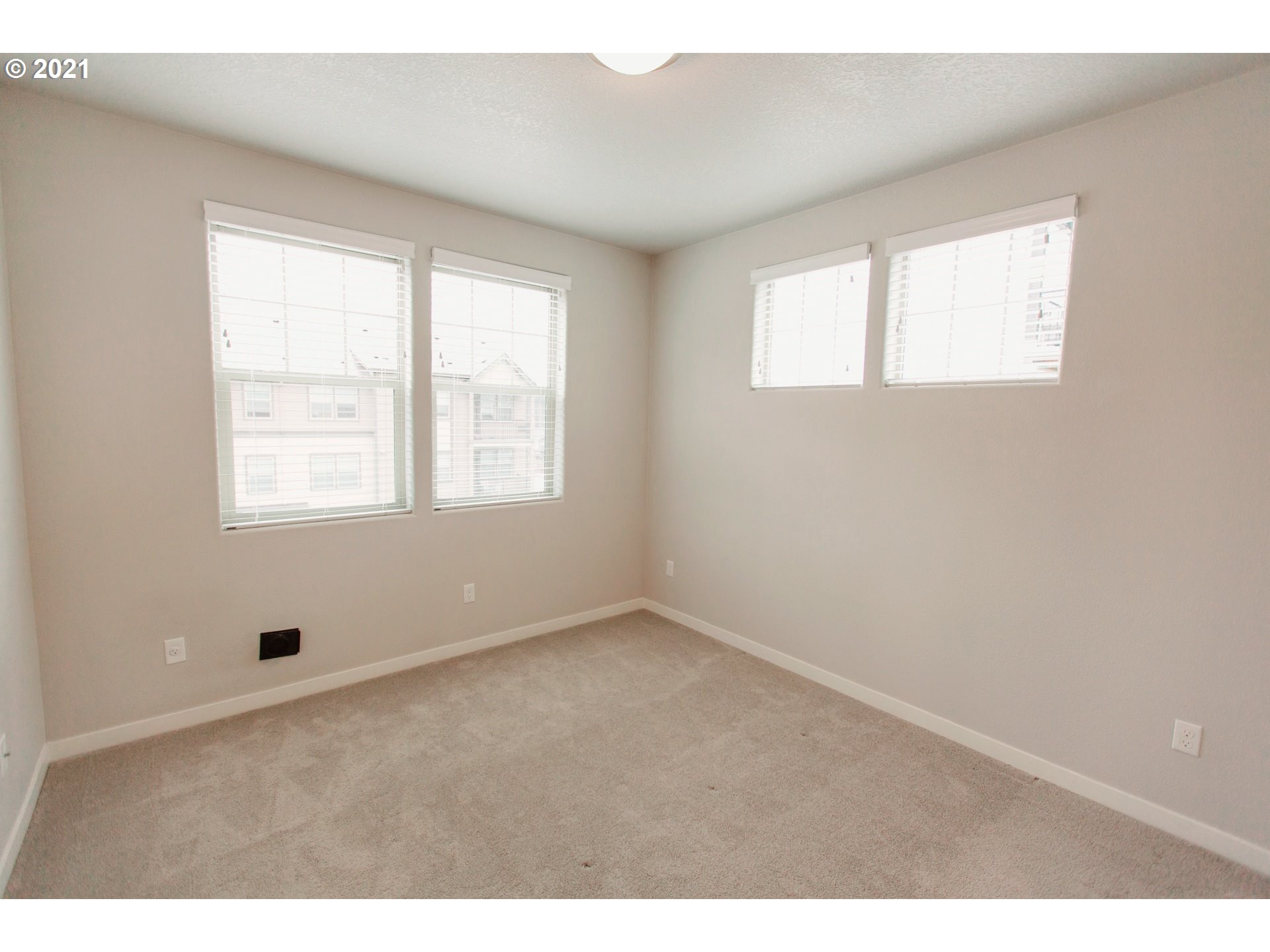 17124 Southwest Appledale Road, Unit 304 Beaverton, OR 97007 - Photo 7 of 27 Gallery Image 7
