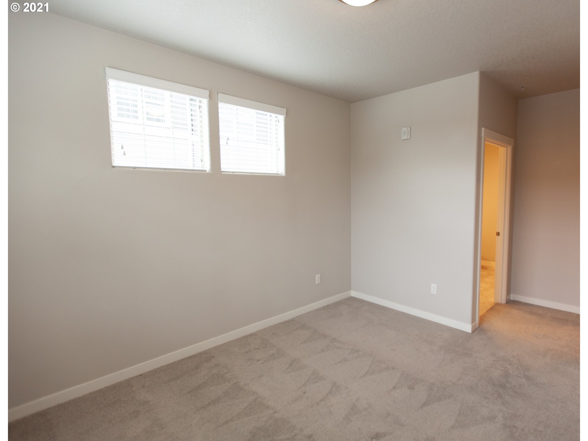 17124 Southwest Appledale Road, Unit 304 Beaverton, OR 97007 - Photo 8 of 27 Gallery Image 8