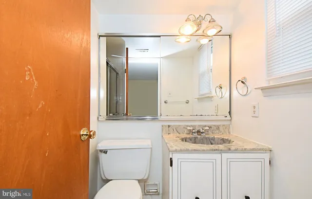 $2,300 | 592 B Wrensong Road, Unit B, Yardley, PA 19067