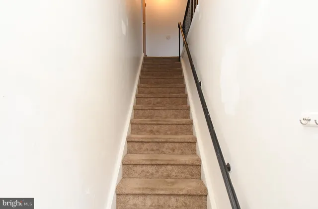 $2,300 | 592 B Wrensong Road, Unit B, Yardley, PA 19067