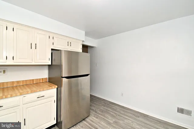 $2,300 | 592 B Wrensong Road, Unit B, Yardley, PA 19067