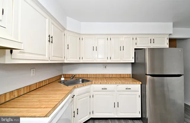 $2,300 | 592 B Wrensong Road, Unit B, Yardley, PA 19067