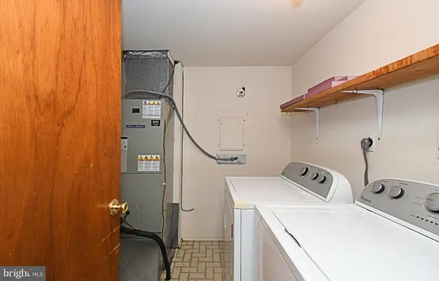 $2,300 | 592 B Wrensong Road, Unit B, Yardley, PA 19067