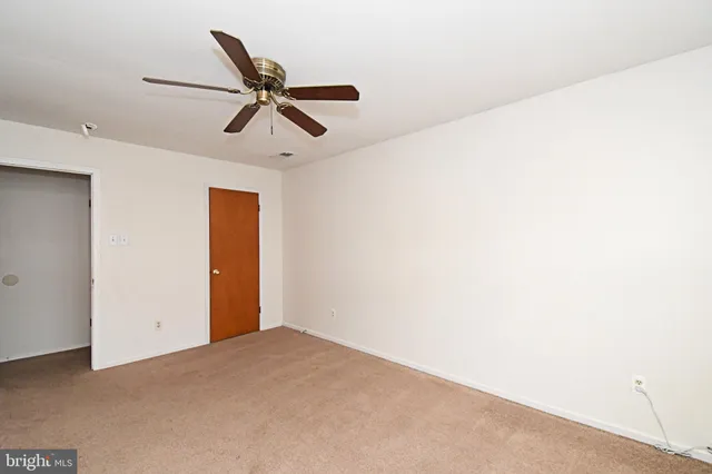 $2,300 | 592 B Wrensong Road, Unit B, Yardley, PA 19067