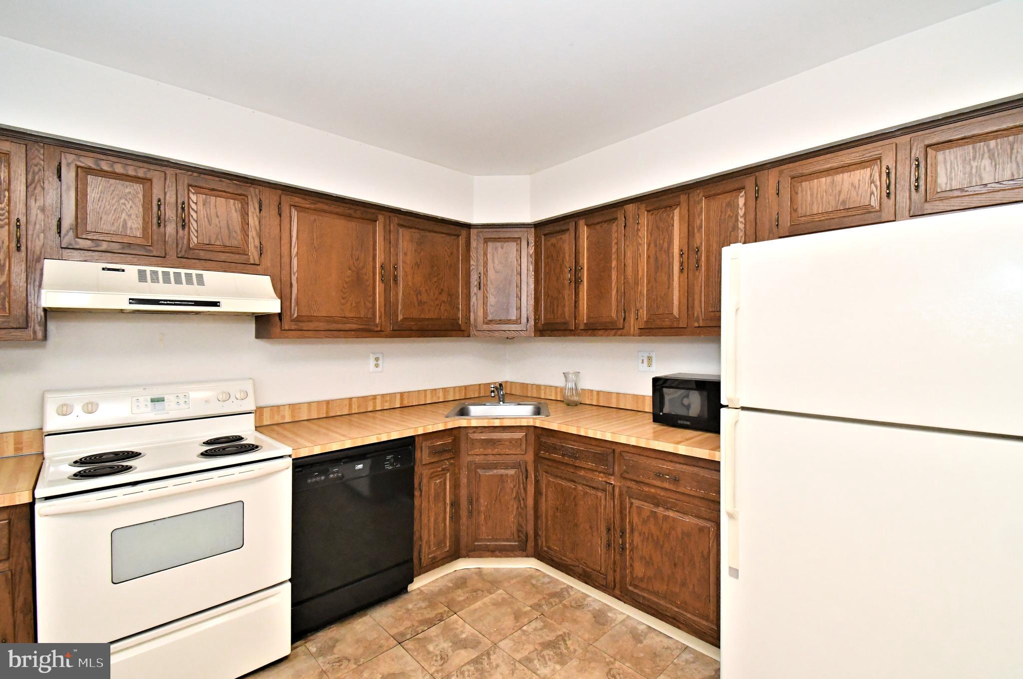 592 B Wrensong Road, Unit B Yardley, PA 19067 - Photo 42 of 55