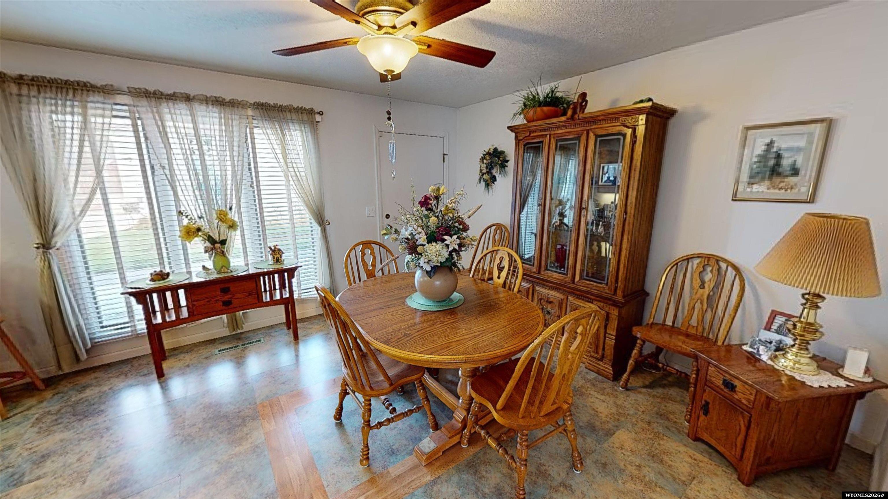 340 Shoshone Street Lander, WY 82520 - Photo 7 of 38