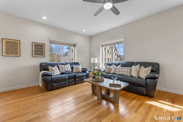 $529,000 | 316 Pepin Place, Unit 316, South Windsor, CT 06074