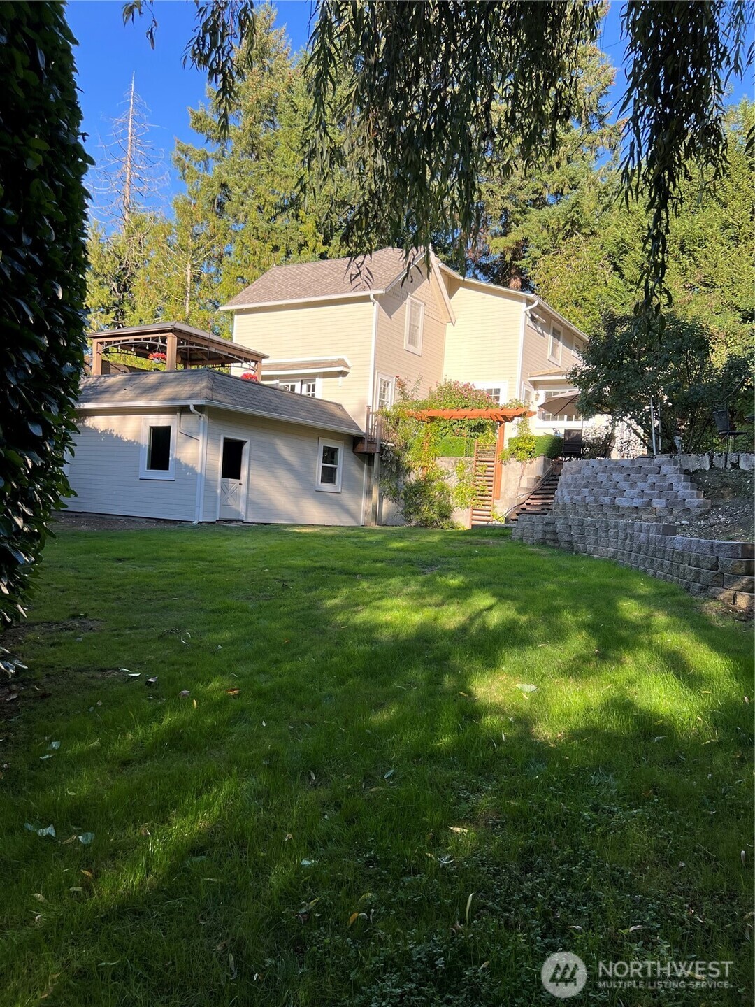 17514 West Riverside Drive Bothell, WA 98011 - Photo 30 of 40 Gallery Image 30