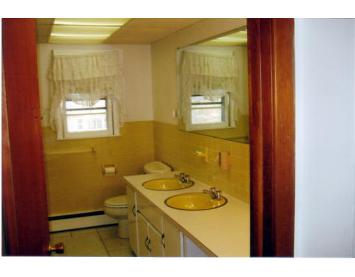 15 Shepard Drive Holyoke, MA 01040 - Photo 12 of 14