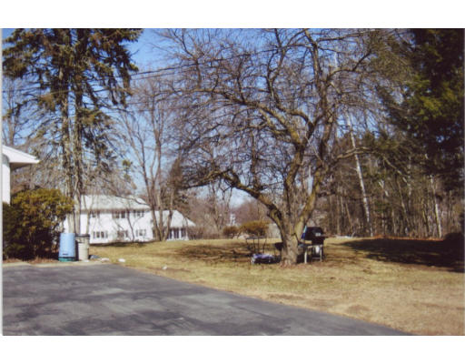 15 Shepard Drive Holyoke, MA 01040 - Photo 3 of 14