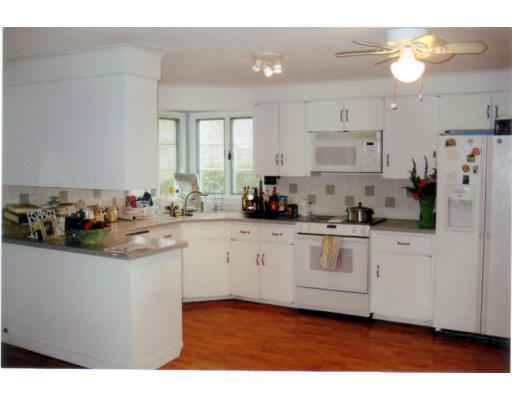 15 Shepard Drive Holyoke, MA 01040 - Photo 8 of 14